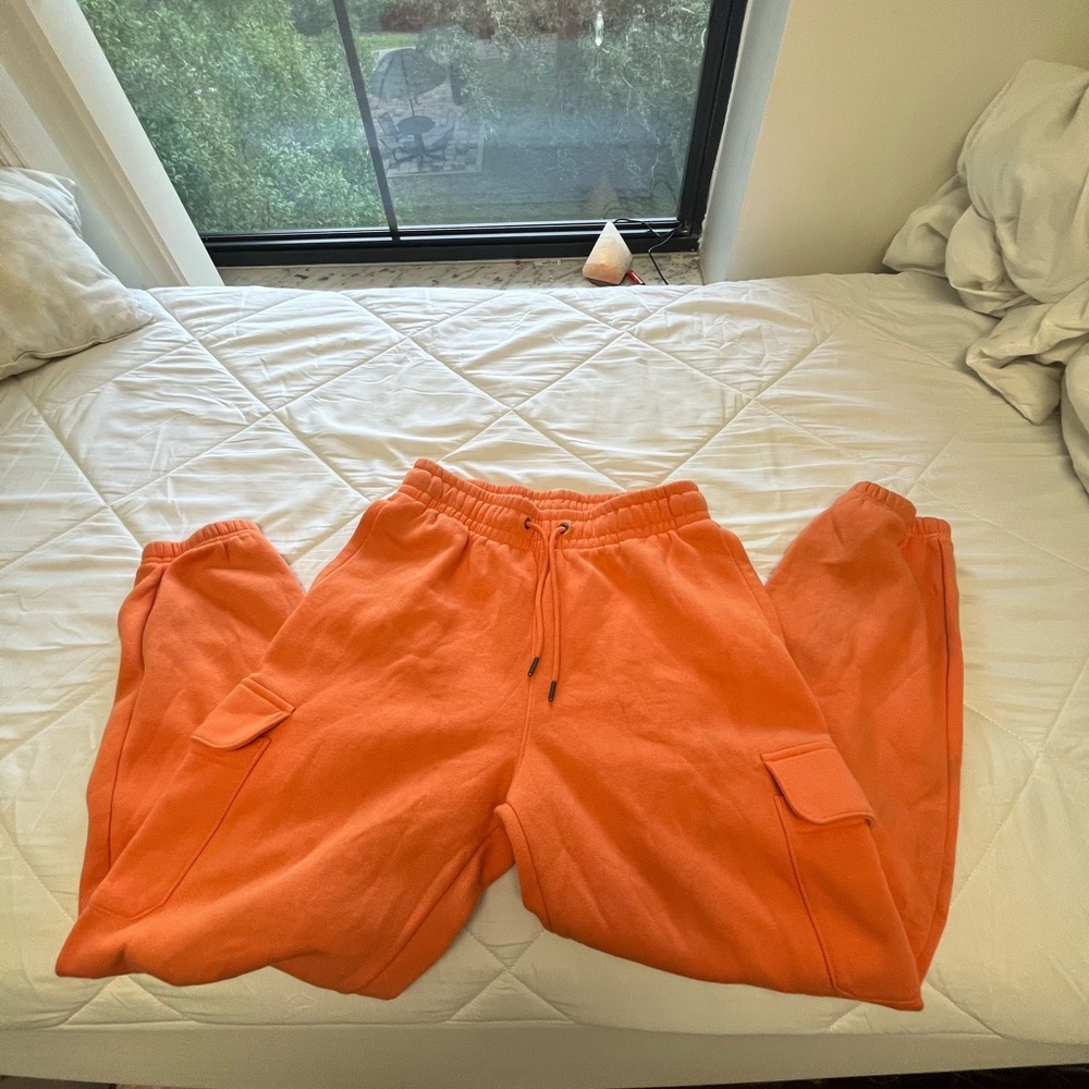 Under Armor Women’s Sweatpants Cargo Orange